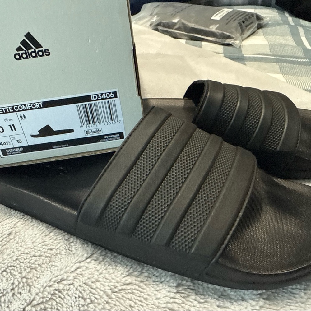 Black Slide Sandals - Picture 5 of 5